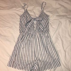 NWT!! Pacsun LA Hearts Romper